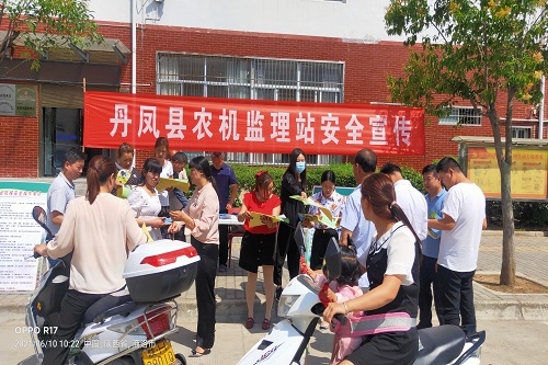 发宣传资料.jpg