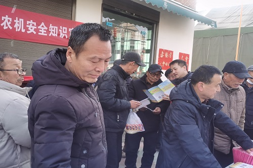 周至县终南镇豆三村开展宣传.jpg